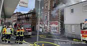 Neustadt bei Coburg: Seniorin stirbt nach schwerem Wohnungsbrand - Ehemann soll Feuer ausgelöst haben - inFranken.de