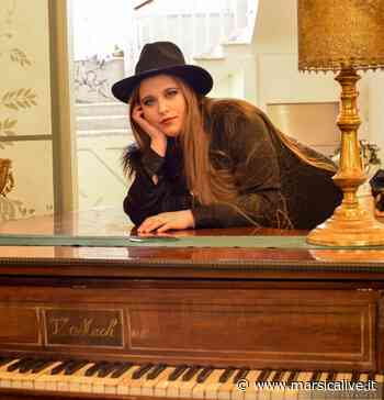 “Il primo grado di piacere”: esce il nuovo videoclip della cantautrice avezzanese Camilla Ricchiuti - MarsicaLive