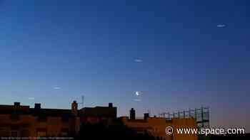 4 planets line up like ducks in a row in gorgeous night-sky image