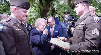 US Army gives Italian woman, 90, a birthday cake 77 years after WWII soldiers ate hers