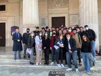 Trani, al Liceo Vecchi il dialogo vero tra scienza e arte - Radio Bombo
