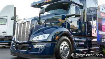 Aurora and Werner Enterprises are testing self-driving tractor-trailers on a lonely Texas highway - CNBC