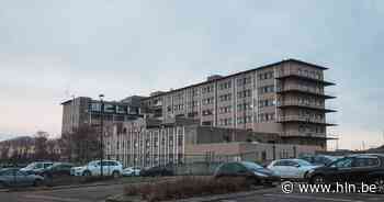 AZ Vesalius versoepelt bezoekregeling naar één bezoeker per dag - Het Laatste Nieuws