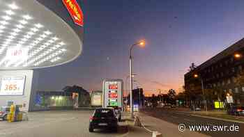 Performance in der Waschanlage: „Tanktempel AWF 33” in Mannheim - SWR