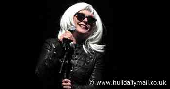 Blondie's touching tribute to Hull legend Mick Ronson at Bonus Arena gig - Hull Live