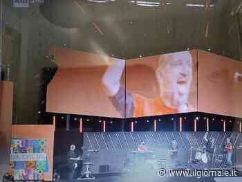 "Se mi volete in lacrime...". L'omaggio della Bandabardò a Erriquez al Concertone