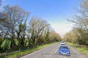 Court Road Orpington: Motorcyclist taken to hospital after car crash