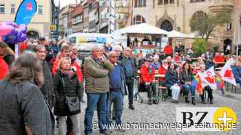 Gewerkschafterin fordert in Helmstedt: Tarifbindung erzwingen