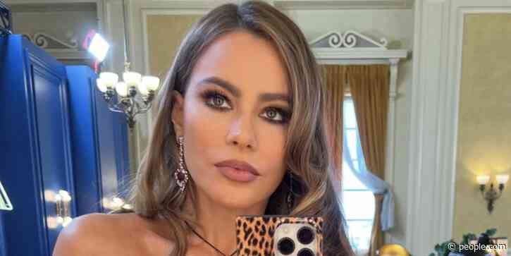 Actress Sofia Vergara Wears Stunning Red Gown on America's Got Talent - PEOPLE