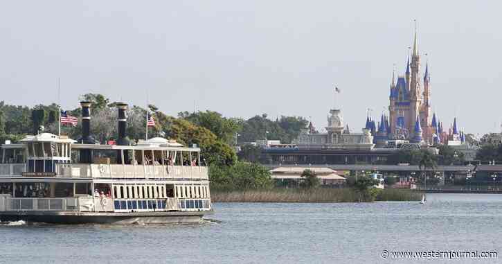 Family Leaving Disney World Comes to Terrifying Realization, They Immediately Begin Emptying Their Pockets