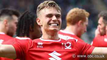 Twine scores four to seal third place for MK Dons - BBC