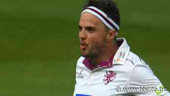 County Championship: Somerset beat Warwickshire by an innings and 82 runs