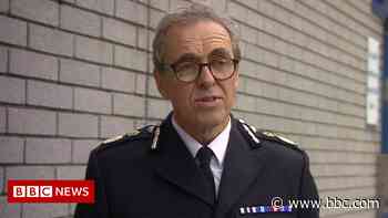 Devon and Cornwall Chief Constable Shaun Sawyer to leave force in summer - BBC