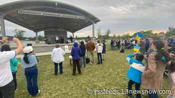 Prayer service for Ukraine unites Hampton Roads communities in song, worship