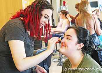 Weyburn hairstylist students hold grad competition - SaskToday.ca