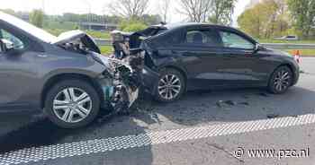 Twee gewonden bij ongeval op verkeerswisselaar in Brugge - PZC