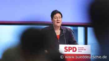 Sächsische SPD: Gerhard Schröder sollte aus Partei austreten - Süddeutsche Zeitung - SZ.de