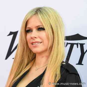 Avril Lavigne postpones Canada shows over Covid-19 case 'within the tour'
