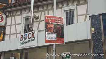 Aufreger in Schramberg - Plastinations-Ausstellung – Viel zu viele Plakate hängen - Schwarzwälder Bote