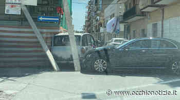 Trani, auto finisce contro un’impalcatura: danni ingeniti al veicolo - L'Occhio