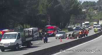 Une voiture se retrouve sur le toit sur la pénétrante Cannes-Grasse
