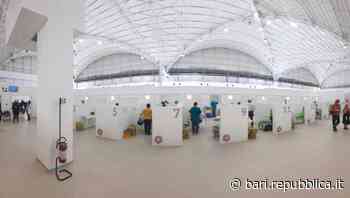 Covid, a Bari chiude l'hub vaccinale in Fiera e la Regione sospende il servizio domiciliare Usca. Lopalco: "V… - La Repubblica