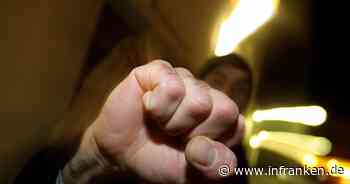 Bamberg: Schlägerei vor Kneipe eskaliert - Polizei sucht Zeugen