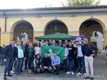 Giovani Cumasch a Erba con il candidato sindaco - Prima Como