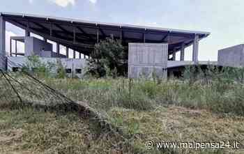 Busto, Cambiamo: «Palaghiaccio scempio da cancellare. Completare subito l'opera» - malpensa24.it