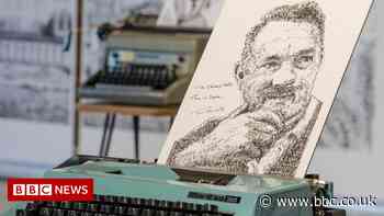 Typewriter artist James Cook 'blown away' by Tom Hanks response