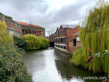 Two men fall into the river in York prompting 999 rescue operation - YorkMix
