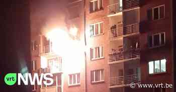 Een dode bij een brand in Schaarbeek, veertigtal bewoners geëvacueerd - VRT NWS