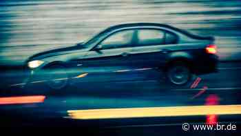 Mit Tempo 140 durch die Stadt: 17-Jähriger flieht vor Polizei - br.de