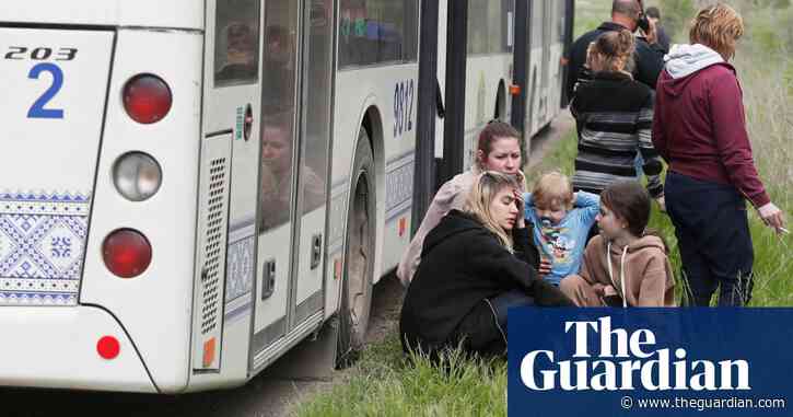 Civilians evacuated from Mariupol steelworks but hundreds still trapped