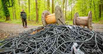 Bonn: Unbekannte entsorgen illegal Kabeltrommeln im Ennertwald - General-Anzeiger Bonn