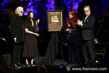 Naomi Judd's daughters Wynonna and Ashley Judd remember mom at Country Music Hall of Fame induction