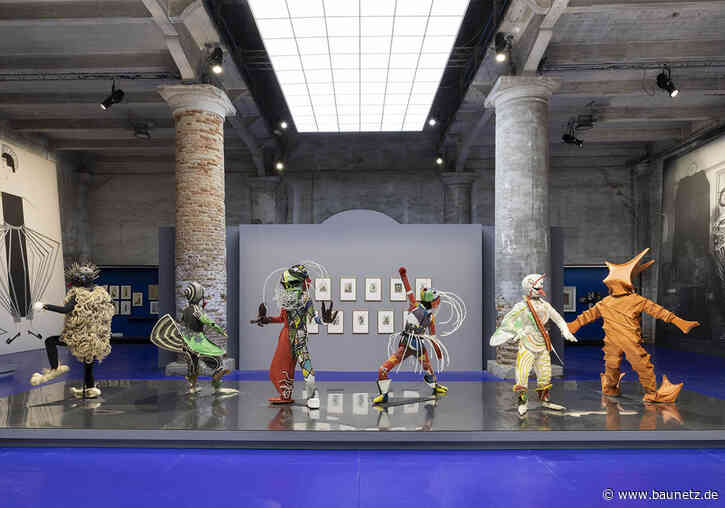 Gediegene Sinnlichkeit
 - Zur Hauptausstellung der Kunstbiennale in Venedig