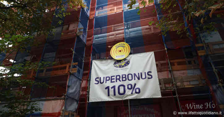 Superbonus, Draghi a Strasburgo: “Non siamo d’accordo, costi triplicati”. La replica M5s: “La Commissione Ue ha più volte lodato la misura”