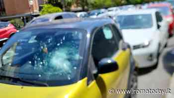 Vandalo seriale danneggia le auto parcheggiate all'Appio Claudio in pieno giorno