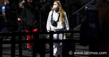 BA.4, BA.5 coronavirus variants reinfecting Omicron survivors - Los Angeles Times