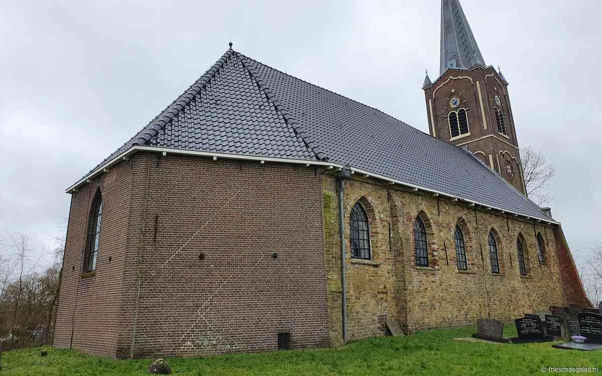 Nieuwe koster gezocht voor de kerken in Britswert en Wiuwert. Bijbehorende huurwoning moet geïnteresseerden over de streep trekken - Friesch Dagblad