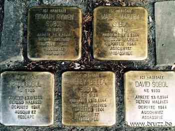 Jongeren poetsten de 458 struikelstenen in Brussel - BRUZZ