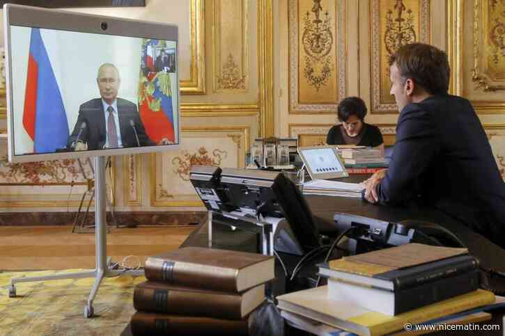 Emmanuel Macron appelle Vladimir Poutine à "permettre la poursuite des évacuations de l'usine d'Azovstal" à Marioupol