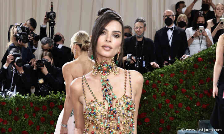 Emily Ratajkowski Hits Up Met Gala 2022, Loses Her Shoe at the After Party!