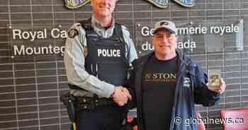 Stolen 1979 Wayne Gretzky rookie card returned to B.C. fan