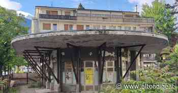 Merano, l'ex distributore Agip di via Piave fra degrado e futuro incerto - Alto Adige