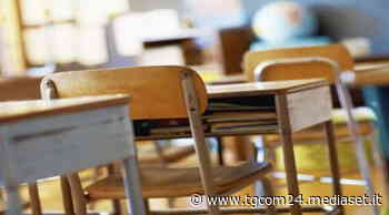 Siena, studentessa denuncia anni di molestie subite da un professore al liceo: un video documenta tutto - TGCOM