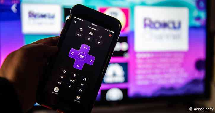 IAB NewFronts 2022—Amy Poehler gets a lesson in Twitch and Snap makes a Cameo