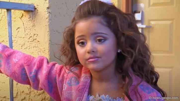 Kailia Posey, Who Inspired Toddlers And Tiaras' Viral Grinning Girl GIF, Is Dead At 16 - CinemaBlend