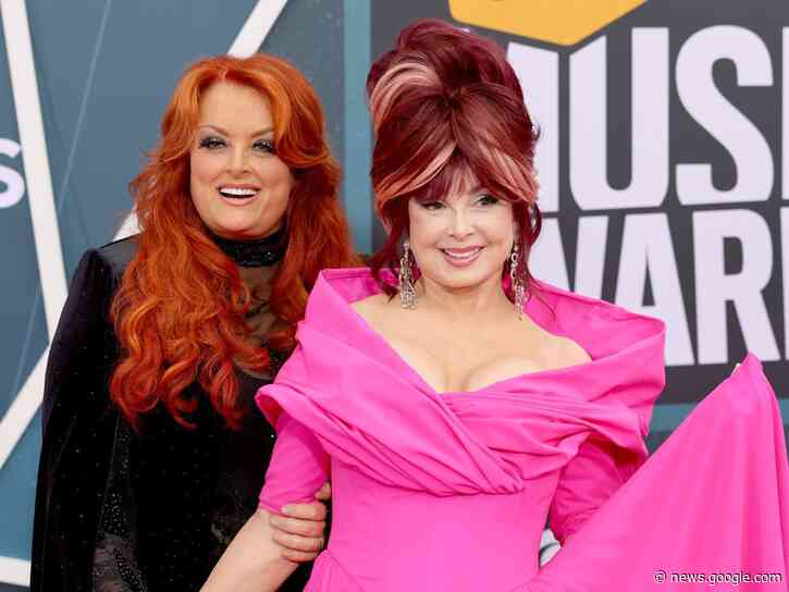 Country music star Naomi Judd died by suicide after longtime battle with mental health: Report - National Post
